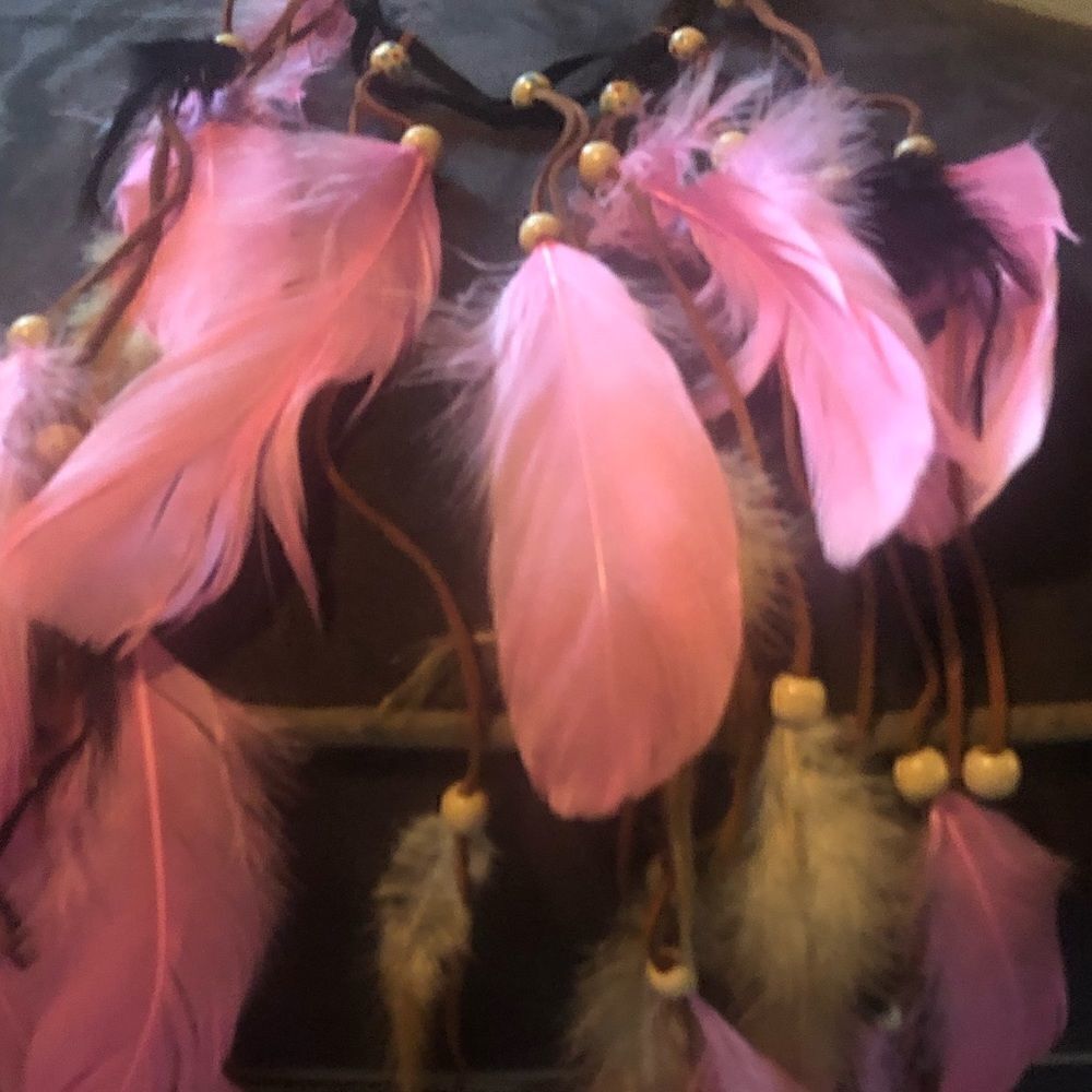 NWT handmade adjustable headband with feathers and beads and roping. Pink& black - Picture 8 of 8